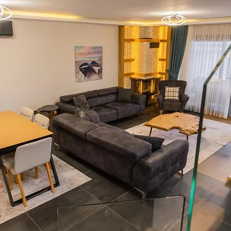 Villa Sueper Havuzlu *