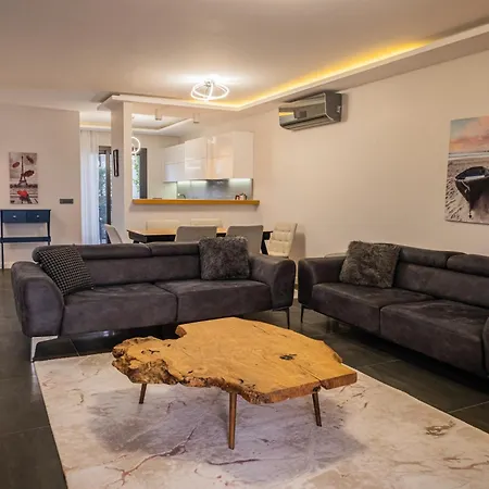 Villa Sueper Havuzlu