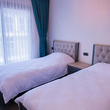 Sueper Havuzlu Villa Cesme