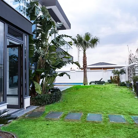Villa Sueper Havuzlu