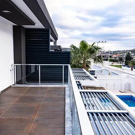 Sueper Havuzlu Cesme